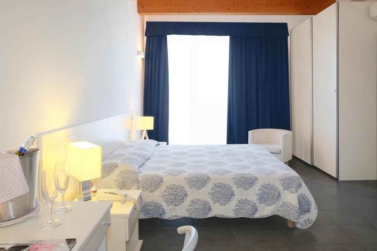 Hotel Manila リド・ディ・イエゾロ 部屋 写真