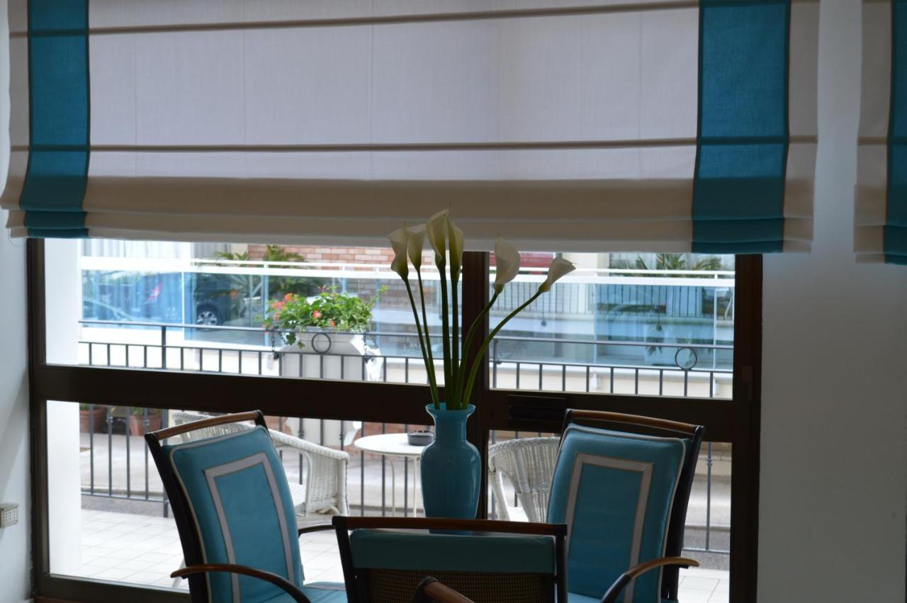 Hotel Manila リド・ディ・イエゾロ エクステリア 写真
