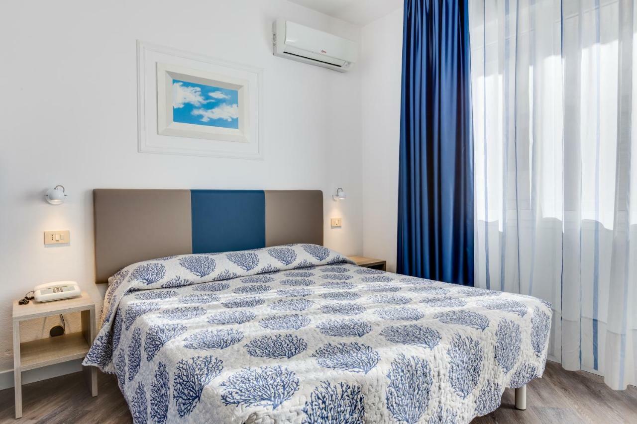Hotel Manila リド・ディ・イエゾロ 部屋 写真